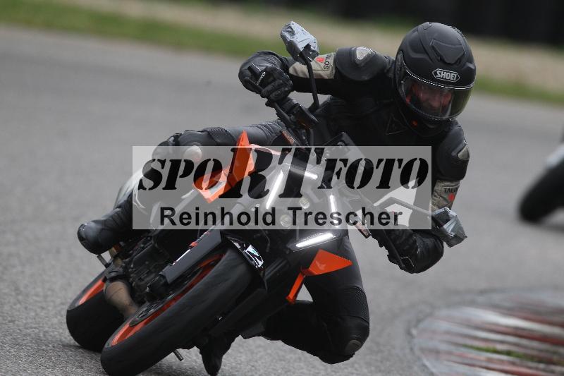 /Archiv-2025/10 23.04.2025 Cornu Master School ADR/gruen-vert/2